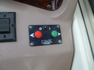 Regal 3860 Commodore 6 Bow thruster