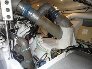 No Name Egg Harbor 29 Engine Room