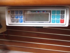 Shoshana 6 Jensen marine Radio