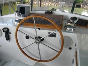 Sea Quester 9 49' DeFever flybridge helm