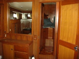 Sea Quester 25 49' DeFever master stateroom forward