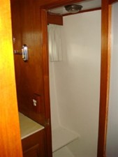 Sea Quester 27 49' DeFever master stateroom shower