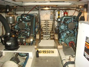 Sea Quester 31 49' DeFever engine room forward
