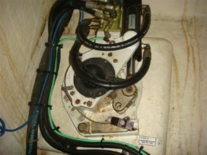 Sea Quester 40 49' DeFever starboard stabilizer head