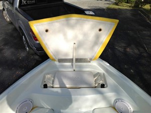BAJA 202 ISLANDER 23  Bazooka Tube Subwoofer