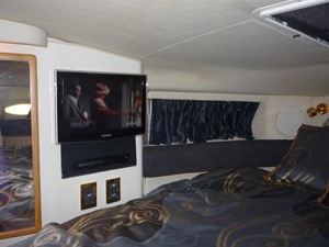 Miss Behavin 8 Forward Berth