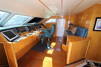 Lady Mazie 10 Wheelhouse