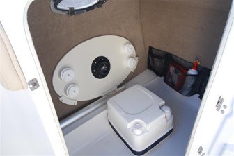 NauticStar 230 DC Sport Deck 14 