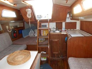 SALON LOOKING AFT