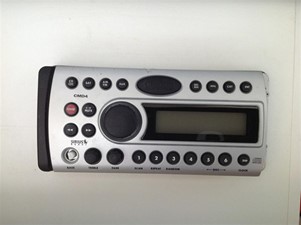 DONZI 35ZF 12 Clarion CMD4 Marine Radio/CD Player