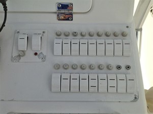 DONZI 35ZF 18 Accessory Rocker Switches
