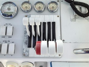 DONZI 35ZF 19 Livorsi Throttles