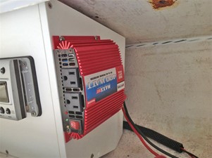 DONZI 35ZF 27 400 Watt Inverter