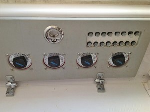 DONZI 35ZF 28 Perko Battery Switches For 4-Marine Deep Cycle Batteries
