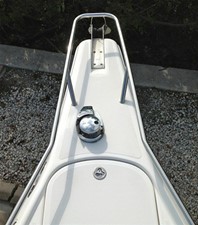 DONZI 35ZF 36 Bow Pulpit With Electric Windless