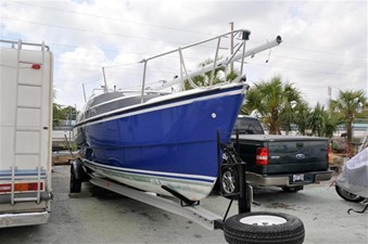 26 MacGregor 26M Sailboat 2010 11 Ready to Transport