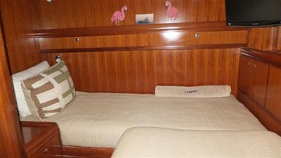 GRACE OF TIDES 25 Guest stateroom