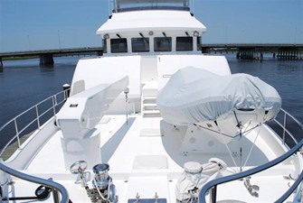 GRACE OF TIDES 36 Foredeck