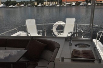 No Name 64 31 Flybridge Sink & Fridge
