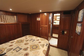 Sunny Days 46 Master Stateroom