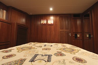 Sunny Days 51 Master Stateroom