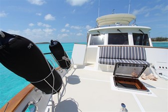 Sunny Days 91 Foredeck