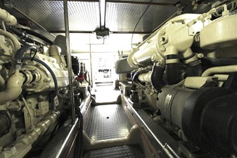 Sunny Days 103 Engine Room