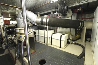 Sunny Days 121 Engine Room