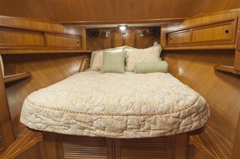 DIVERSION 12 Master Stateroom Forward
