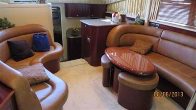 40 Motor Yacht 10 Salon