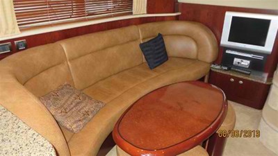 40 Motor Yacht 11 Salon TV