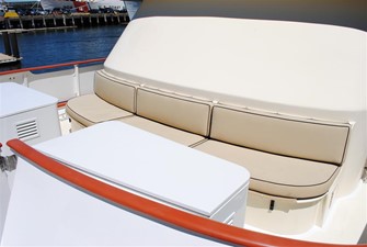 FLYING COLORS 24 Bow Seating