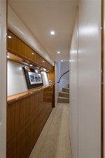 Conquest 11 Companionway