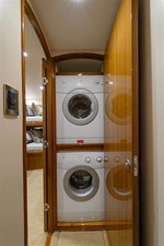 Conquest 12 Washer/Dryer