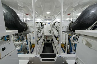 Conquest 37 Engine Room