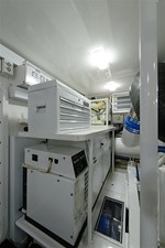 Conquest 40 Engine Room