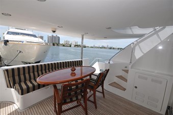 CRESCENDO 24 Aft Deck 