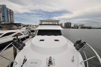 CRESCENDO 27 Forward Deck