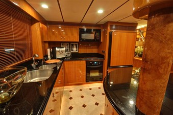 CRESCENDO 7 Galley