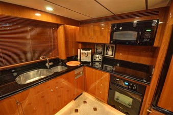 CRESCENDO 6 Galley