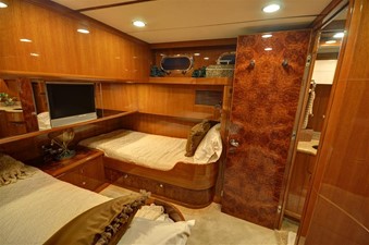 CRESCENDO 14 Twin Guest Stateroom