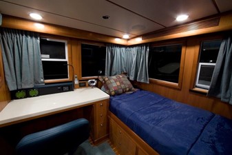 CADENZA 14 Captain's Cabin