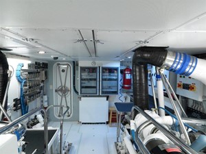 CADENZA 21 Engine Room