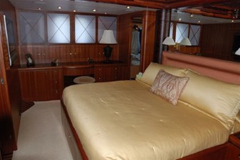 XANADU R 17 Master Stateroom