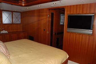 XANADU R 18 Master Stateroom