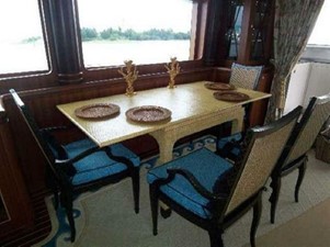 XANADU R 12 Salon Dining
