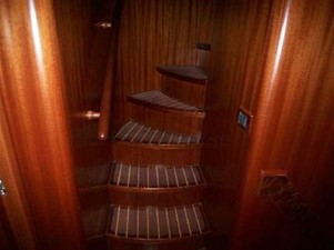 XANADU R 6 Stairs
