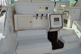 ARRIBA TOO 12 Engine Room Access