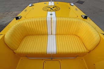 DONZI 22 CLASSIC 40TH ANNIVERSARY EDITION 10 Aft Bench Seat