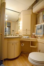 CLOUD 9 9 VIP Bath